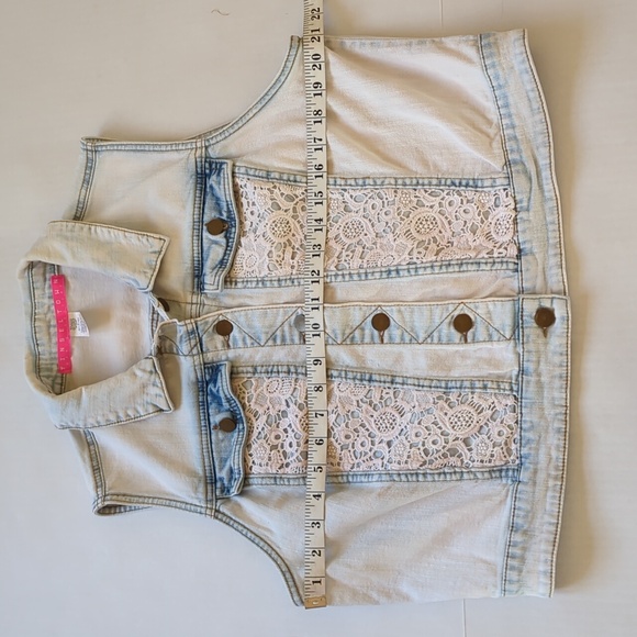 Vintage Tinseltown Distressed Denim Lace Accent Vest XL Blue White - Picture 14 of 16